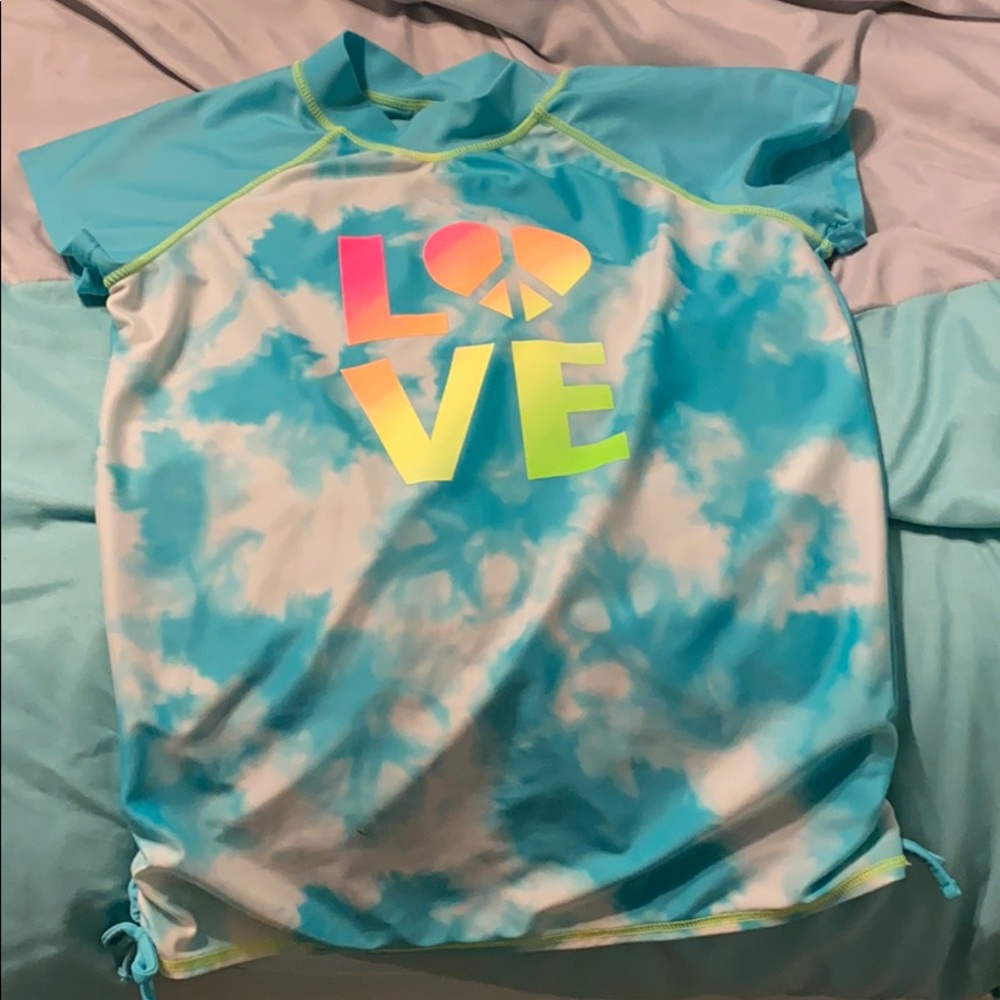Kids swim shirt.